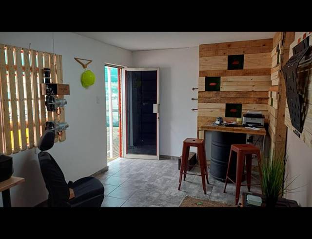 INDUSTRIAL PROPERTY TO RENT IN HENNOPSPARK